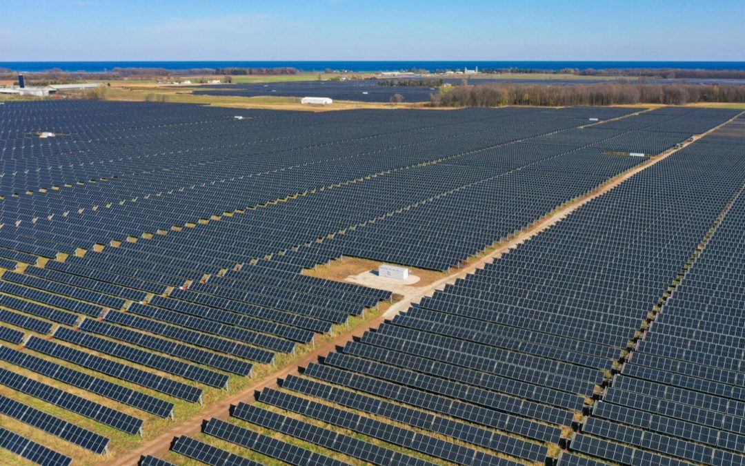 Celebrating Wisconsin’s First Large-Scale Solar Project Built by NextEra Energy and Blattner Energy (Video Inside)